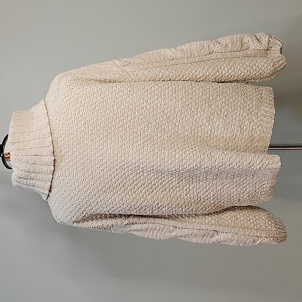 SEVEN7 oversized knit sweater in off white. Size is Medium. - Picture 3 of 8